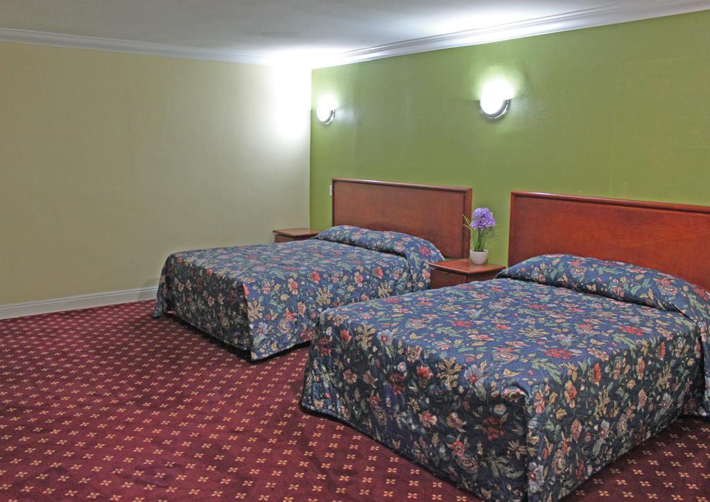 Royla Motel Pomona Szoba fotó